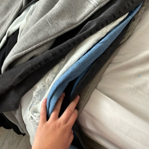 Selling 7 different jeans, DO NOT WANT ANYMORE - Picture 1 of 15